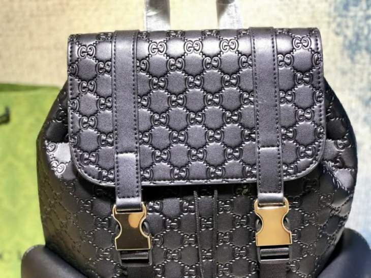 Picture of Gucci Mens Bags _SKUfw126771884fw